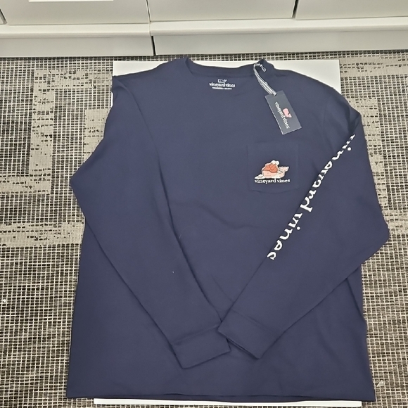 Vineyard Vines Men's Blue Long Sleeve Tee with Whale with Turkey Hat Graphic - Picture 1 of 4